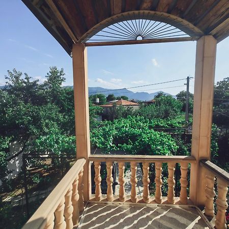 Guest House Metreveli Street 19 Khashuri ภายนอก รูปภาพ