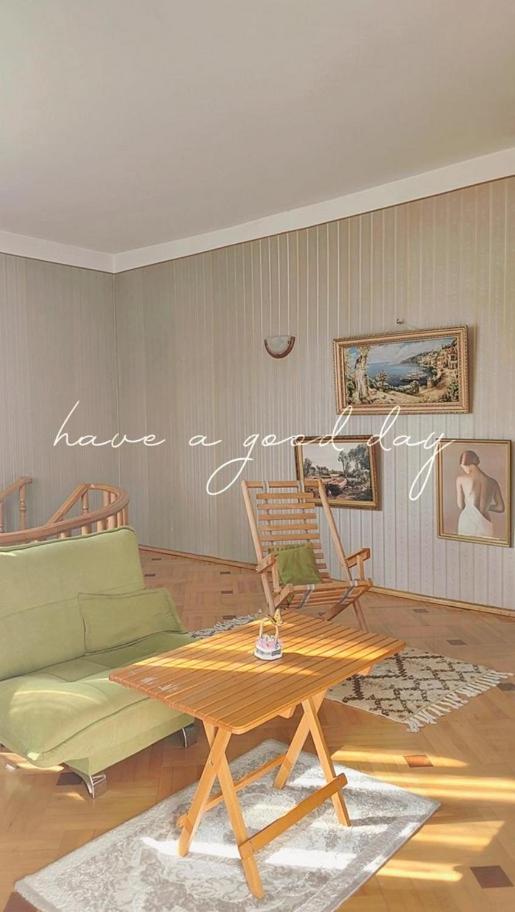 Guest House Metreveli Street 19 Khashuri ภายนอก รูปภาพ