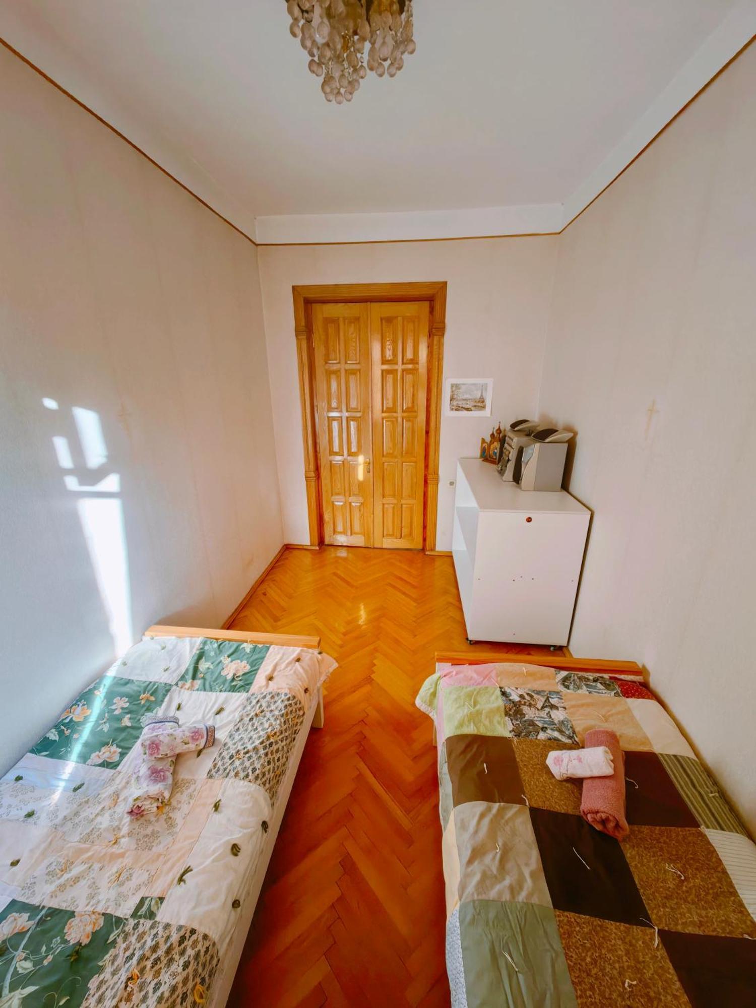 Guest House Metreveli Street 19 Khashuri ภายนอก รูปภาพ
