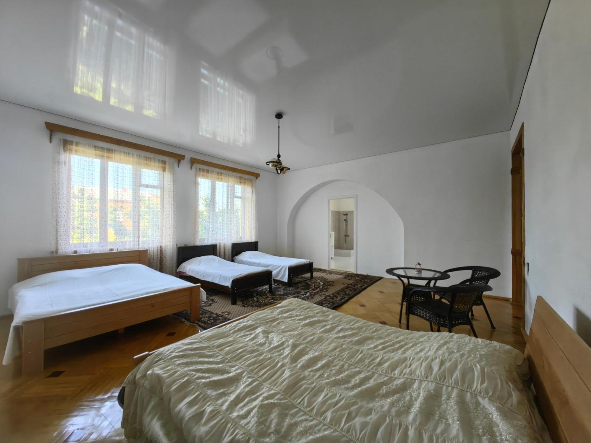 Guest House Metreveli Street 19 Khashuri ภายนอก รูปภาพ